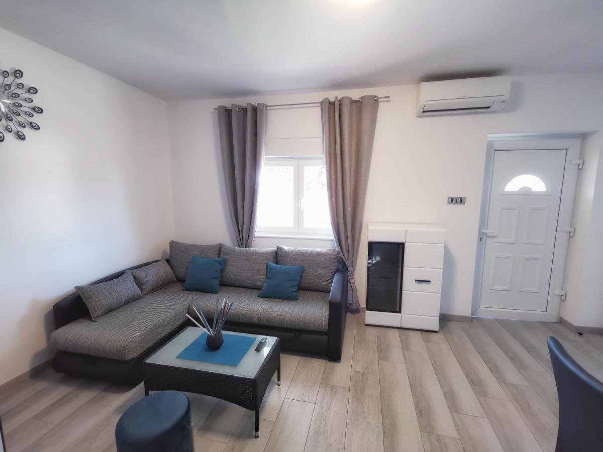 Apartman Rocan 弗尔萨尔 外观 照片