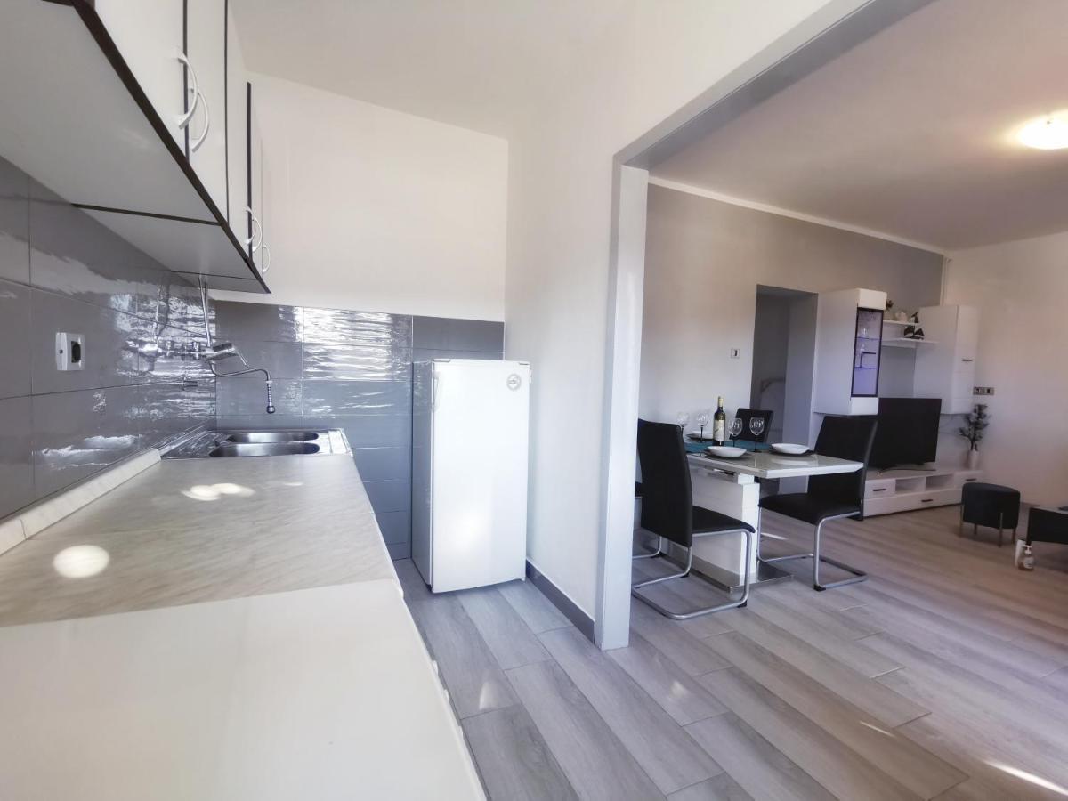 Apartman Rocan 弗尔萨尔 外观 照片