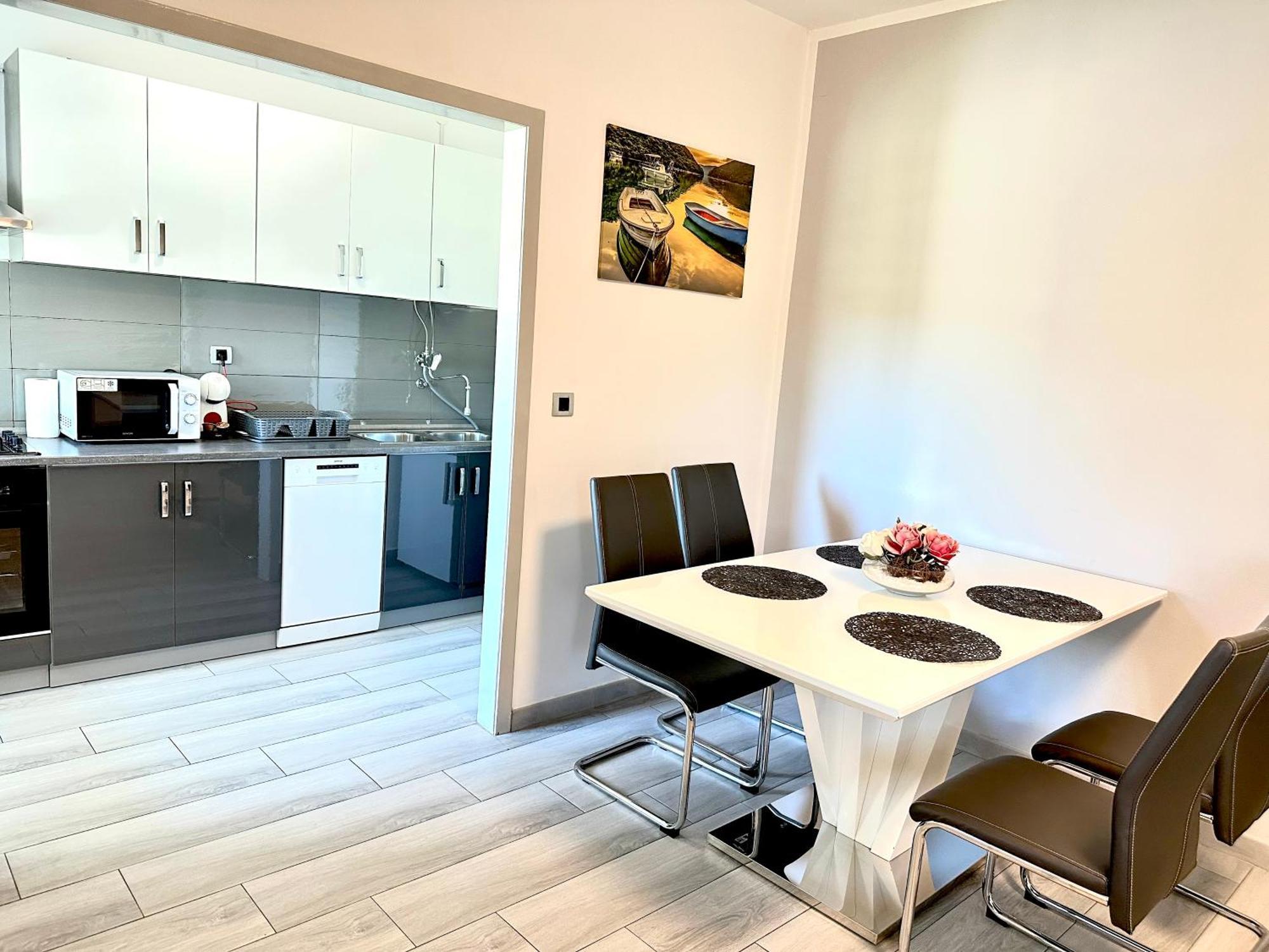 Apartman Rocan 弗尔萨尔 外观 照片